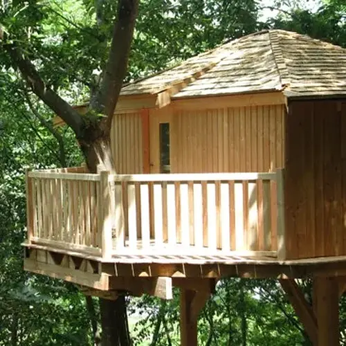 Nuit en Cabane dans les Arbres près de Lyon à Quincié-en-Beaujolais