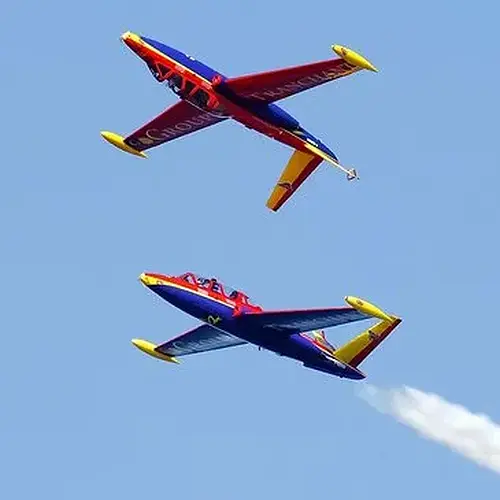 Activité : Vol en Avion de Chasse en Patrouille à Rennes