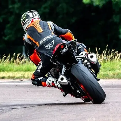 Activité : Demi Journée de Roulage Moto au Circuit de Magny-Cours Piste Club