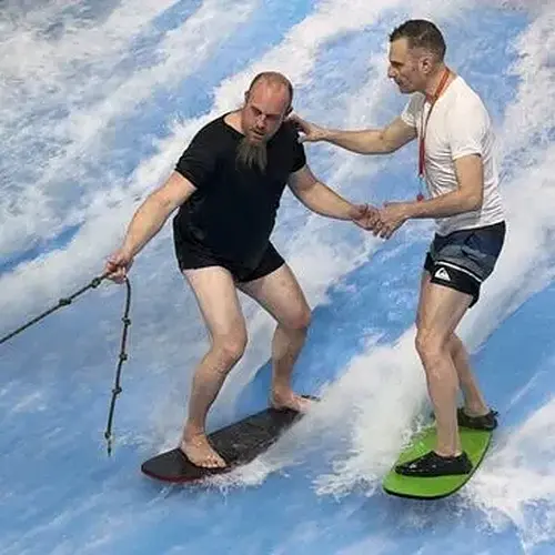 Activité : Initiation au Surf en Indoor près de Saint-Étienne