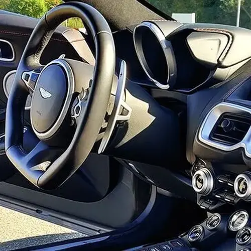 Activité : Pilotage Aston Martin Vantage - Circuit de Pont-L'Évêque