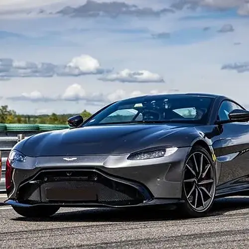 Activité : Pilotage Aston Martin Vantage - Circuit de Nogaro