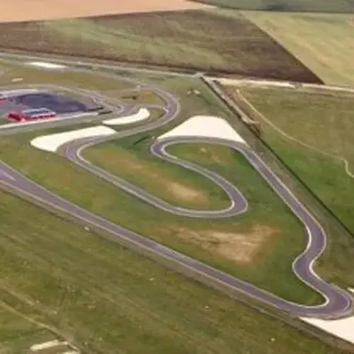 Activité : Roulage sur Circuit avec votre Voiture - Circuit Ferté Gaucher