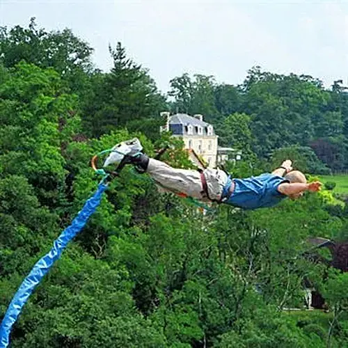 Activité : Saut à l'élastique près de Châteauroux