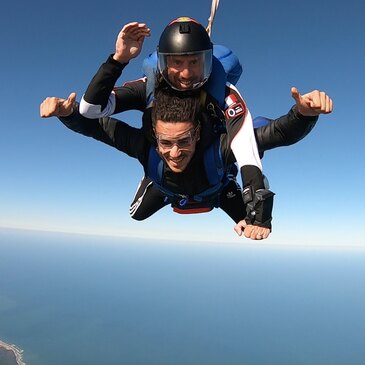 Saut En Parachute Pres De Royan En Tandem