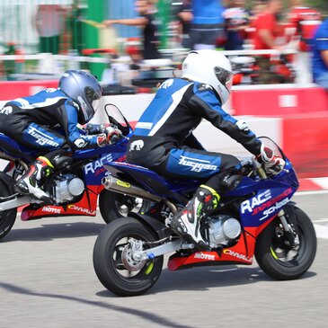 Initiation Au Pilotage Moto Pour Enfant Circuit Du Luc En Provence