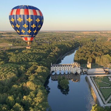 Survol Des Chateaux De La Loire En Montgolfiere Loir Et Cher 41